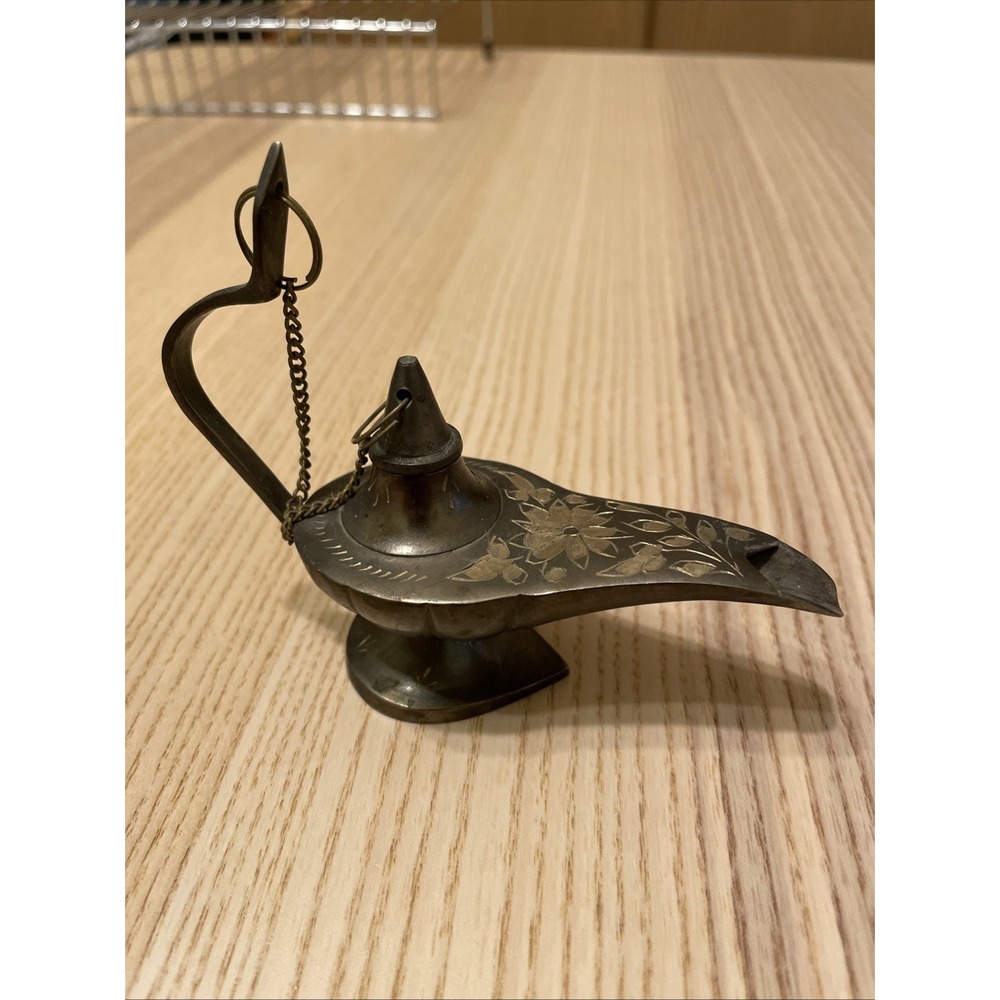 Vintage Magic Genie Miniature Brass Lamp 2-1/2" tall Gold Tone Floral Inlay